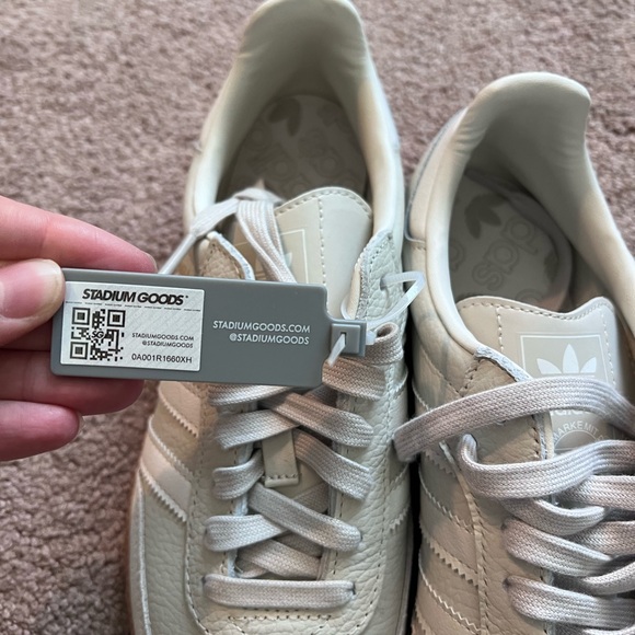 NWT beige and white sambas - Picture 9 of 9